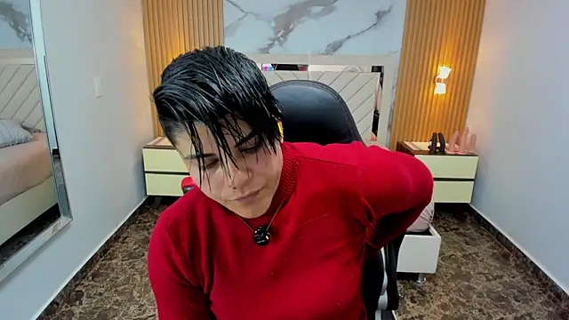 KAROLLJONES1 online show from April 14, 7:08 pm