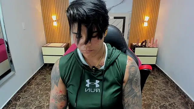KAROLLJONES1 online show from April 25, 12:41 pm