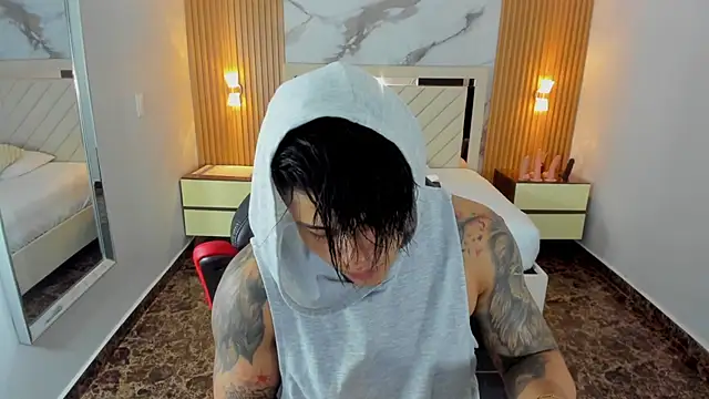 KAROLLJONES1 online show from July 1, 7:47 pm