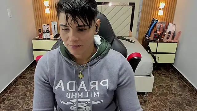 KAROLLJONES1 online show from September 29, 2:51 am