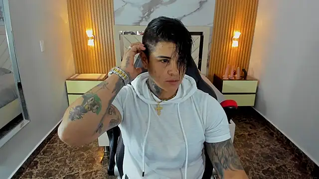 KAROLLJONES1 online show from July 2, 12:33 pm