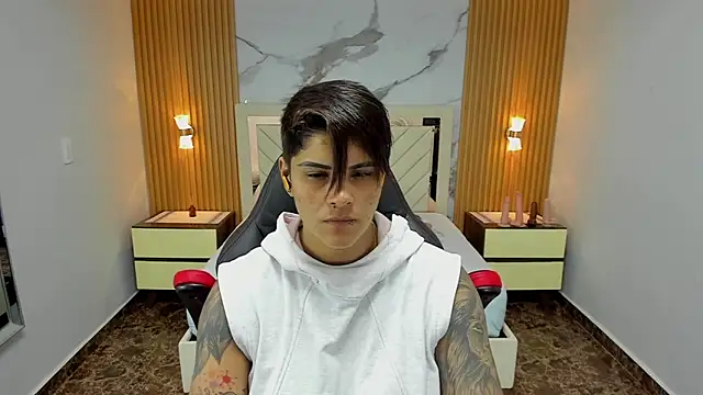 KAROLLJONES1 online show from November 16, 7:07 pm