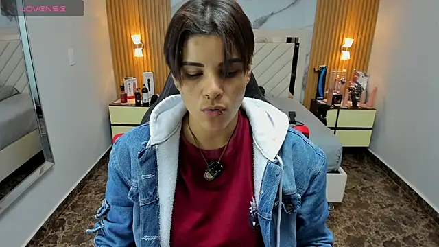 KAROLLJONES1 online show from November 21, 7:57 pm