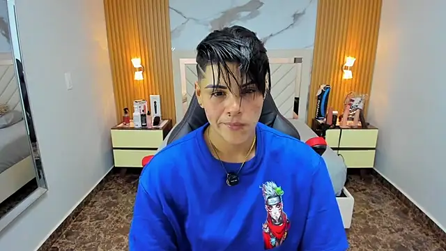 KAROLLJONES1 online show from January 9, 7:54 pm