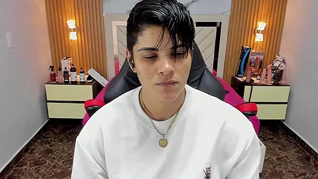 KAROLLJONES1 online show from September 24, 2:29 am