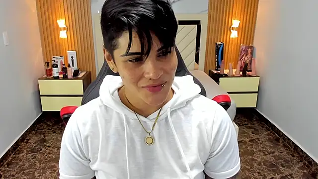 KAROLLJONES1 online show from September 9, 7:34 pm