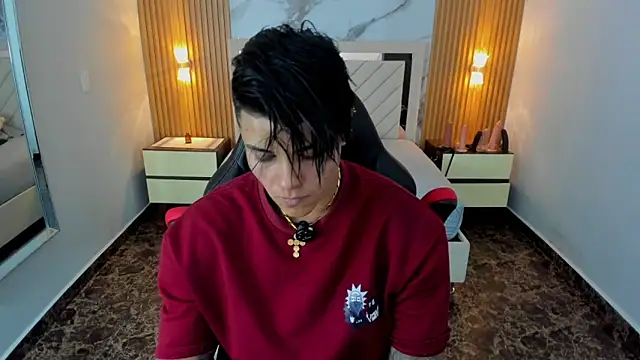 KAROLLJONES1 online show from June 1, 7:24 pm