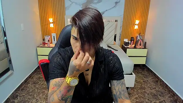 KAROLLJONES1 online show from February 2, 7:35 pm