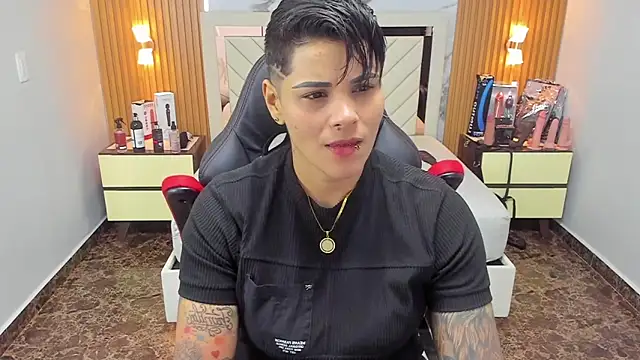 KAROLLJONES1 online show from October 2, 2:37 am
