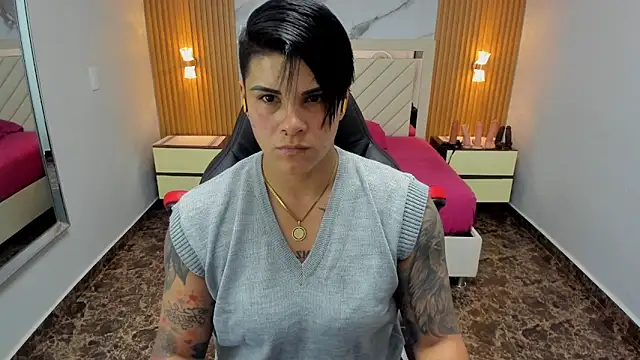 KAROLLJONES1 online show from March 25, 7:24 pm