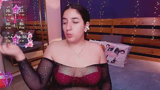 Snapshot of ambar_lover chatting on October 29, 8:30 pm ambar lover online show from October 29, 8:30 pm