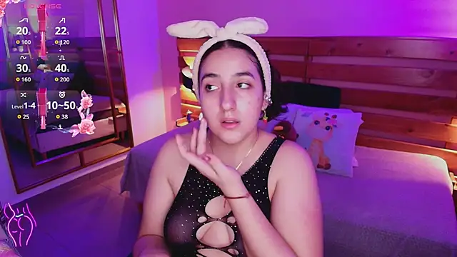 Snapshot of ambar_lover chatting on November 8, 8:45 pm ambar lover online show from November 8, 8:45 pm