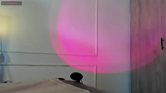 Snapshot of Ice_Princess_ chatting on November 8, 12:52 pm Ice Princess online show from November 8, 12:52 pm