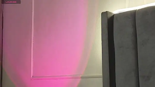 Snapshot of Ice_Princess_ chatting on November 11, 2:34 pm Ice Princess online show from November 11, 2:34 pm