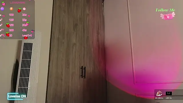 Snapshot of Ice_Princess_ chatting on November 4, 5:06 pm Ice Princess online show from November 4, 5:06 pm