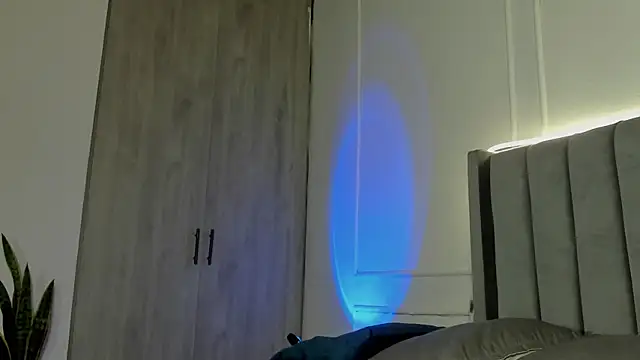 Snapshot of Ice_Princess_ chatting on October 28, 12:48 pm Ice Princess online show from October 28, 12:48 pm