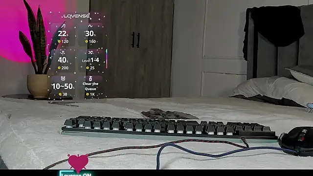 Snapshot of Ice_Princess_ chatting on October 7, 6:47 am Ice Princess  online show from October 7, 6:47 am