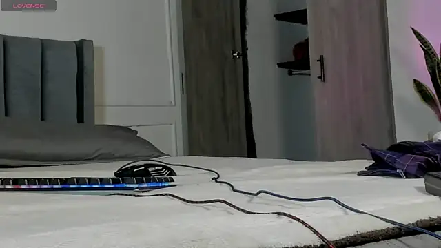 Snapshot of Ice_Princess_ chatting on October 8, 4:58 am Ice Princess  online show from October 8, 4:58 am