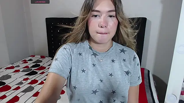 Snapshot of Angel_Megan chatting on November 7, 6:01 pm Angel Megan online show from November 7, 6:01 pm