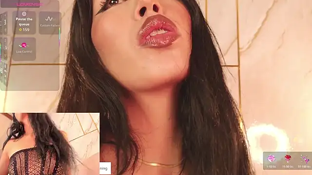 Miss Charlottet online show from March 22, 7:26 pm