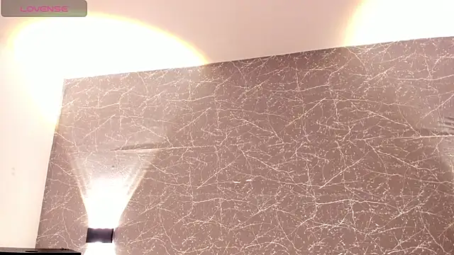 Miss Charlottet online show from December 15, 9:20 pm