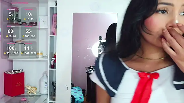 Snapshot of Miss_Charlottet chatting on July 16, 8:17 pm Miss Charlottet online show from July 16, 8:17 pm