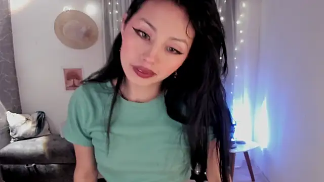 Miss Charlottet online show from November 28, 1:06 am