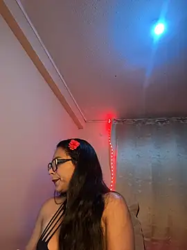 princesaliay online show from February 23, 9:32 am