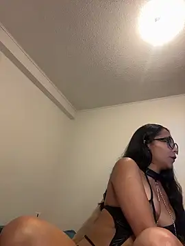 princesaliay online show from April 14, 11:04 am