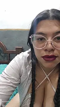 ALMAWHITE online show from September 22, 1:28 pm