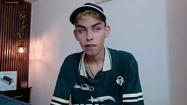 Room 69x online show from February 25, 2:17 pm