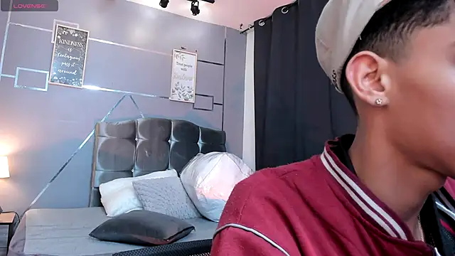 Room 69x online show from November 20, 3:18 am