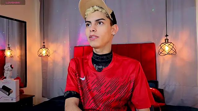 Room 69x online show from March 9, 12:09 pm