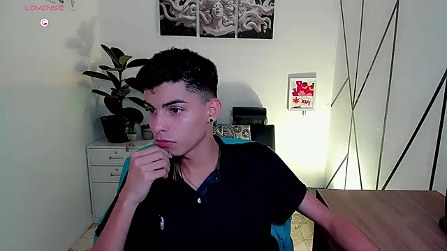 Room 69x online show from October 30, 9:11 pm