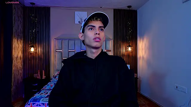 Room 69x online show from April 13, 1:26 pm