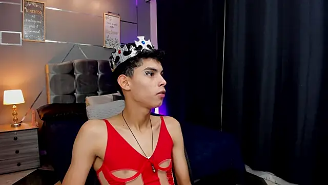 Snapshot of Room_69x chatting on September 28, 3:57 am Room 69x online show from September 28, 3:57 am