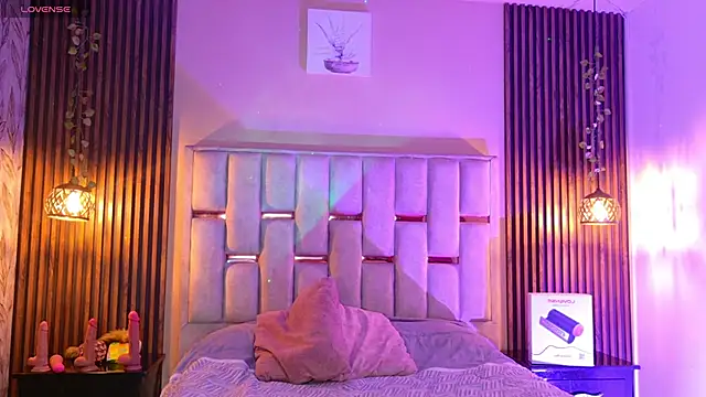 Room 69x online show from May 6, 1:15 pm