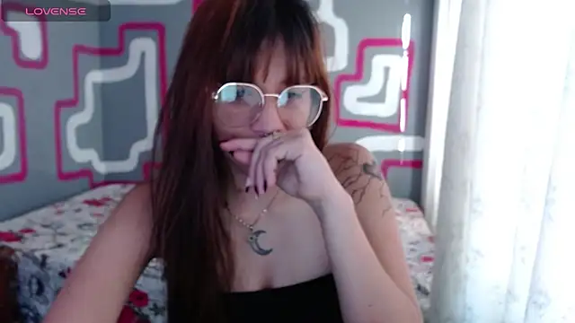 Snapshot of zara_erotik chatting on September 13, 11:43 am zara erotik online show from September 13, 11:43 am