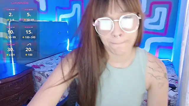 Snapshot of zara_erotik chatting on October 6, 11:11 am zara erotik online show from October 6, 11:11 am