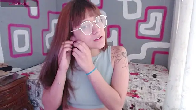 Snapshot of zara_erotik chatting on September 24, 11:28 am zara erotik online show from September 24, 11:28 am