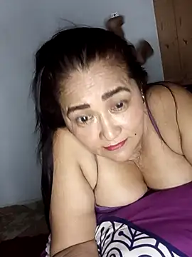 Snapshot of linda_luna29 chatting on September 18, 1:52 am linda luna29 online show from September 18, 1:52 am