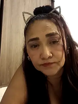 linda luna29 online show from March 22, 5:53 am