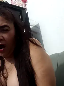 Snapshot of linda_luna29 chatting on October 26, 7:09 am linda luna29 online show from October 26, 7:09 am