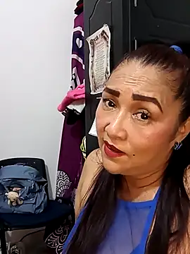 Snapshot of linda_luna29 chatting on October 4, 2:57 am linda luna29 online show from October 4, 2:57 am