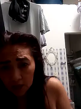 Snapshot of linda_luna29 chatting on September 28, 3:30 pm linda luna29 online show from September 28, 3:30 pm