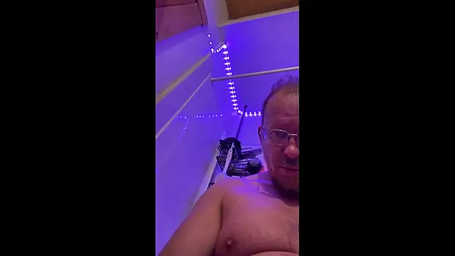 Pussyismyfavoritetaste online show from March 12, 11:31 pm