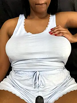 Sipsdoll online show from January 7, 11:15 am