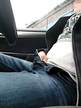 Snapshot of lynxman chatting on October 2, 7:45 am lynxman online show from October 2, 7:45 am