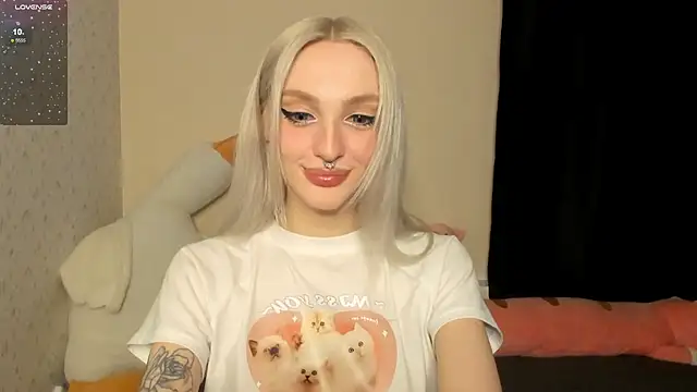 succubantra online show from February 9, 12:58 pm