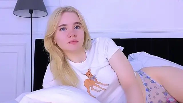 Snapshot of ANNABELLE_LU chatting on October 30, 2:32 am ANNABELLE LU online show from October 30, 2:32 am